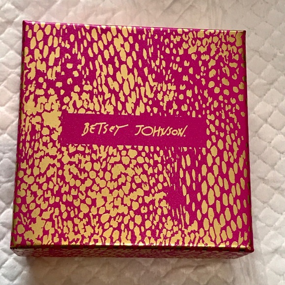 Betsey Johnson Candy Cane Earrings BNWB - Picture 5 of 5